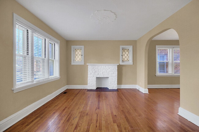 Building Photo - 7232 Dartmouth Ave