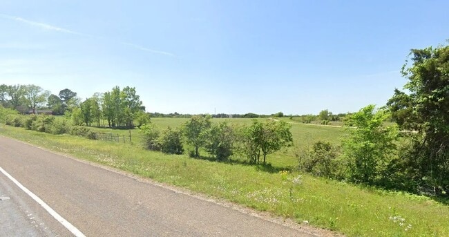 Building Photo - 740 US Hwy 84 W