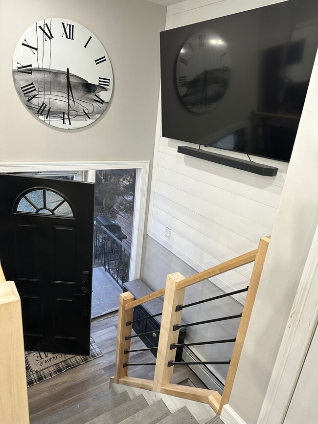 Entry - 236 Long Island Ave