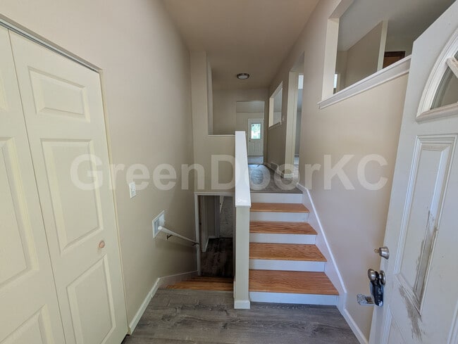 Building Photo - 7807 Kessler Ln