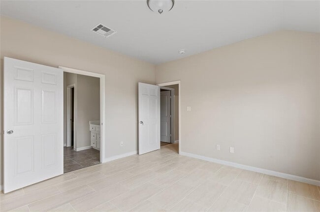 Building Photo - 14703 Briceland Springs Dr