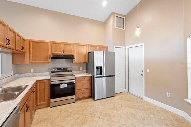 Building Photo - 707 Brightview Dr