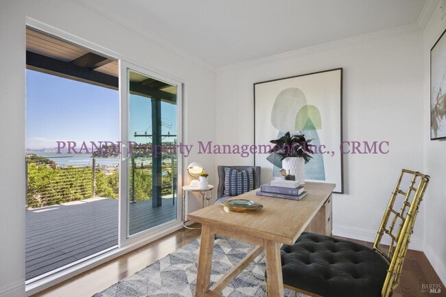 Building Photo - Resort Style Living in Prime Tiburon Location!