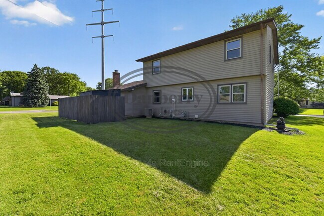 Building Photo - 3018 Gleneagle Dr