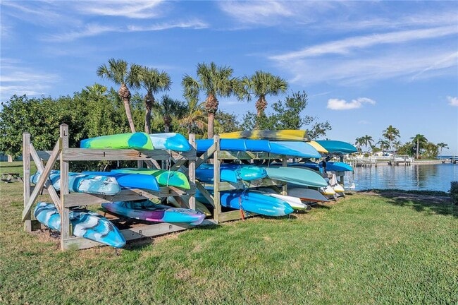 Building Photo - 4728 Beach Dr SE