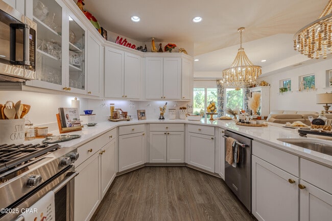 Building Photo - 8400 Dockside Pl