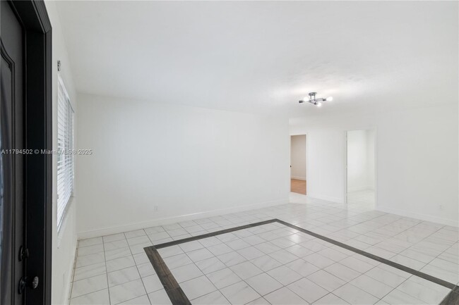 Building Photo - 6330 SW 27th St