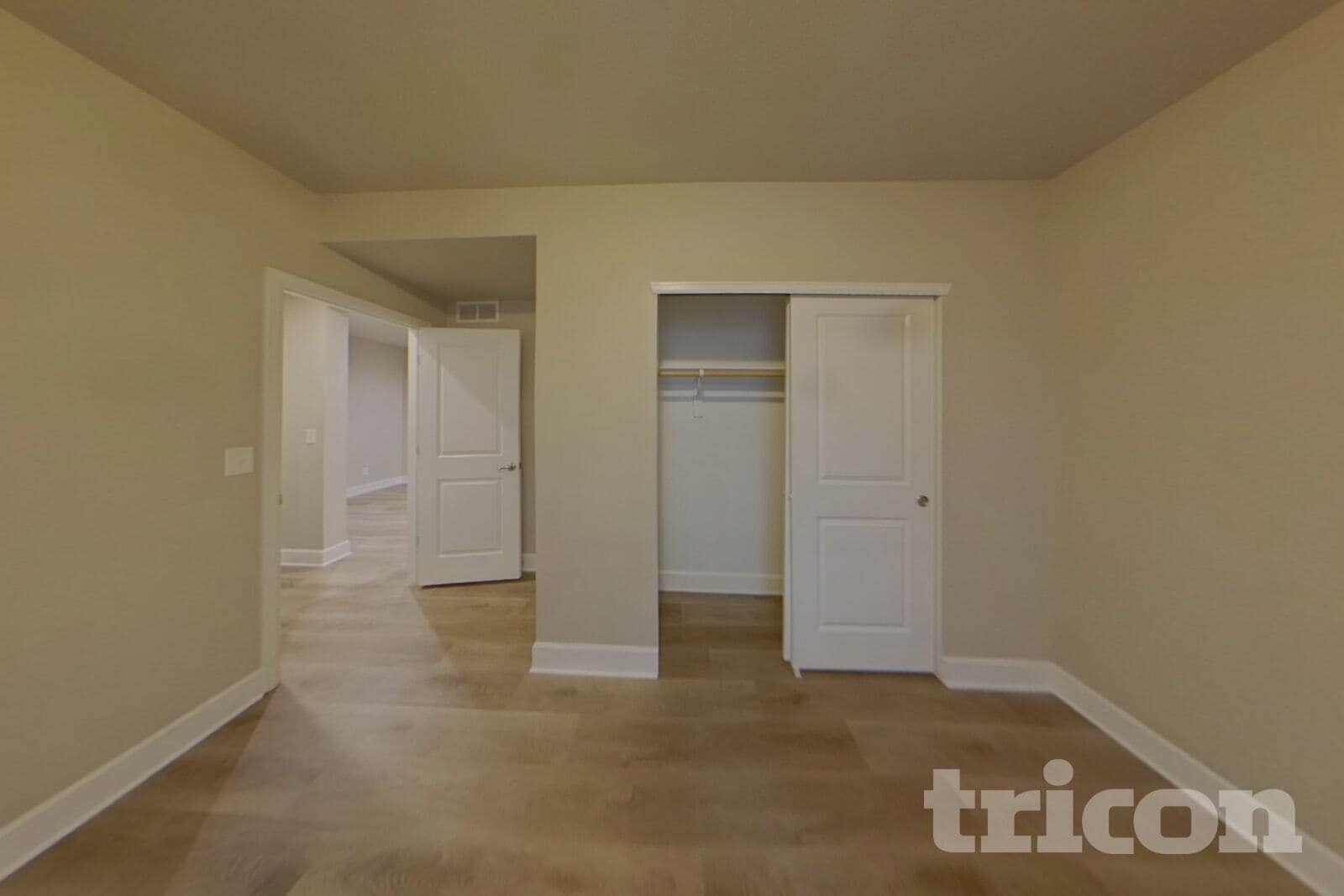 Building Photo - 686 Ranchhand Dr