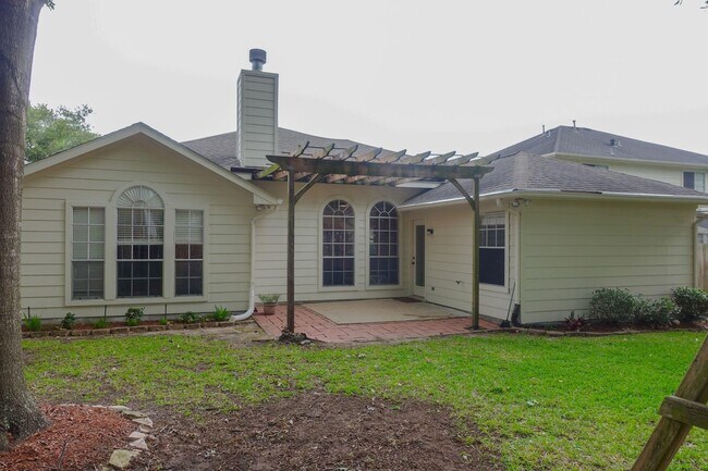 Building Photo - 20735 Spring Rose Dr