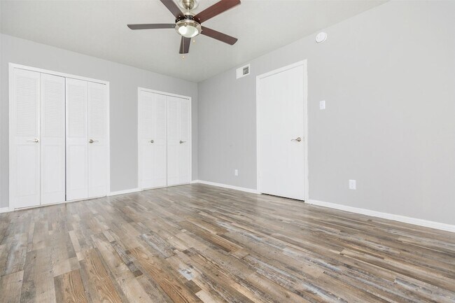 Building Photo - 1212 Hampshire Ln