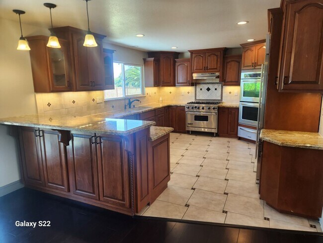 Building Photo - Must See, Incredible 3 bedroom, 2 bathroom...