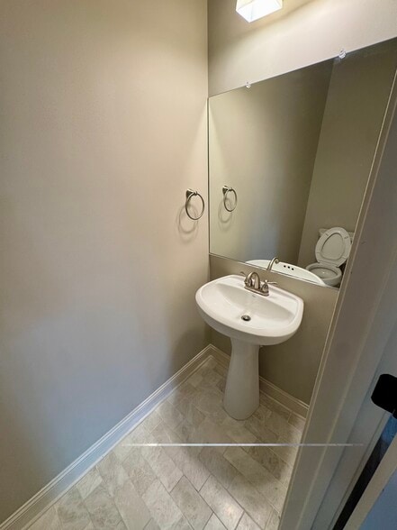 Building Photo - 3038 Massey Rd