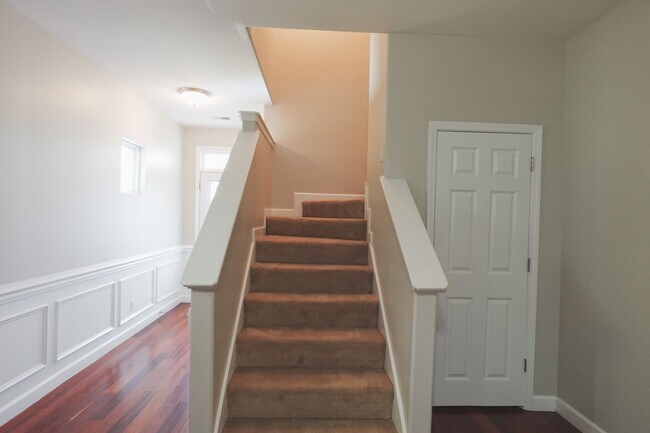 Building Photo - Coming Available!