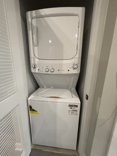 Building Photo - 5911 N Nashotah Ave