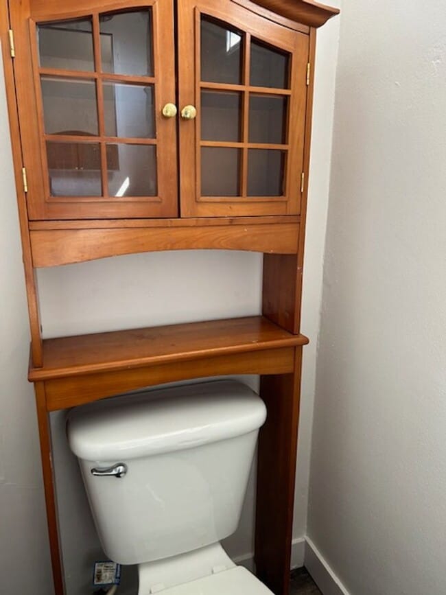 Building Photo - 418 Lola Ln