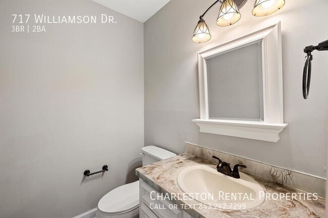 Building Photo - 717 Williamson Dr