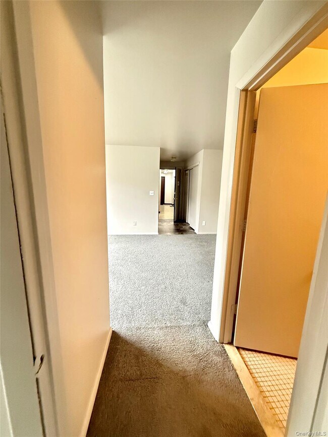 Building Photo - 33 Oak St