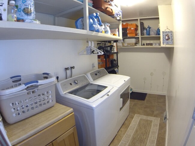 Building Photo - Excellent Location and Condition! 3 Bedroom Canfield Ranch Home for Rent