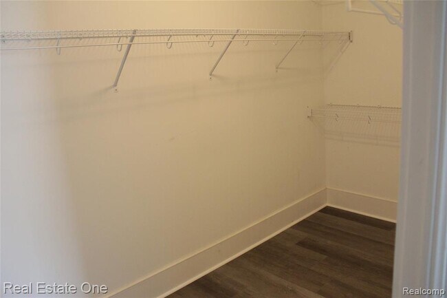 Building Photo - 1500 Mclean Ave