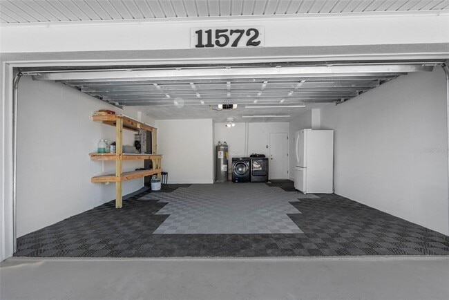 Building Photo - 11572 63rd Ave N