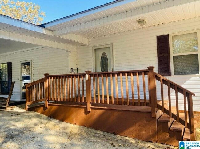 Building Photo - 1000 Highland Rd