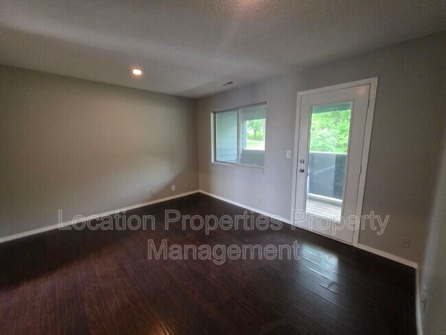 Building Photo - 505 Colorado St