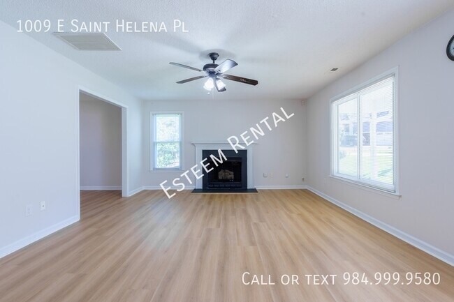 Building Photo - 1009 E St Helena Pl