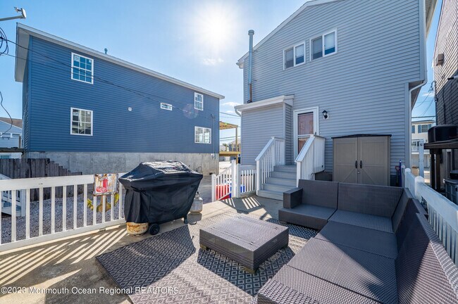 Building Photo - 260 Hancock Ave