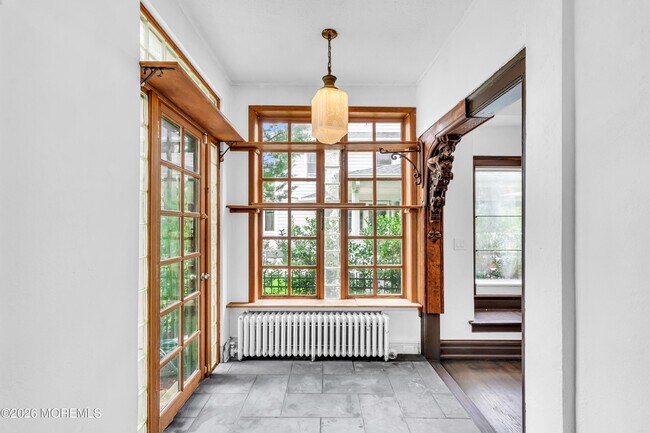 Building Photo - 512 3rd Ave