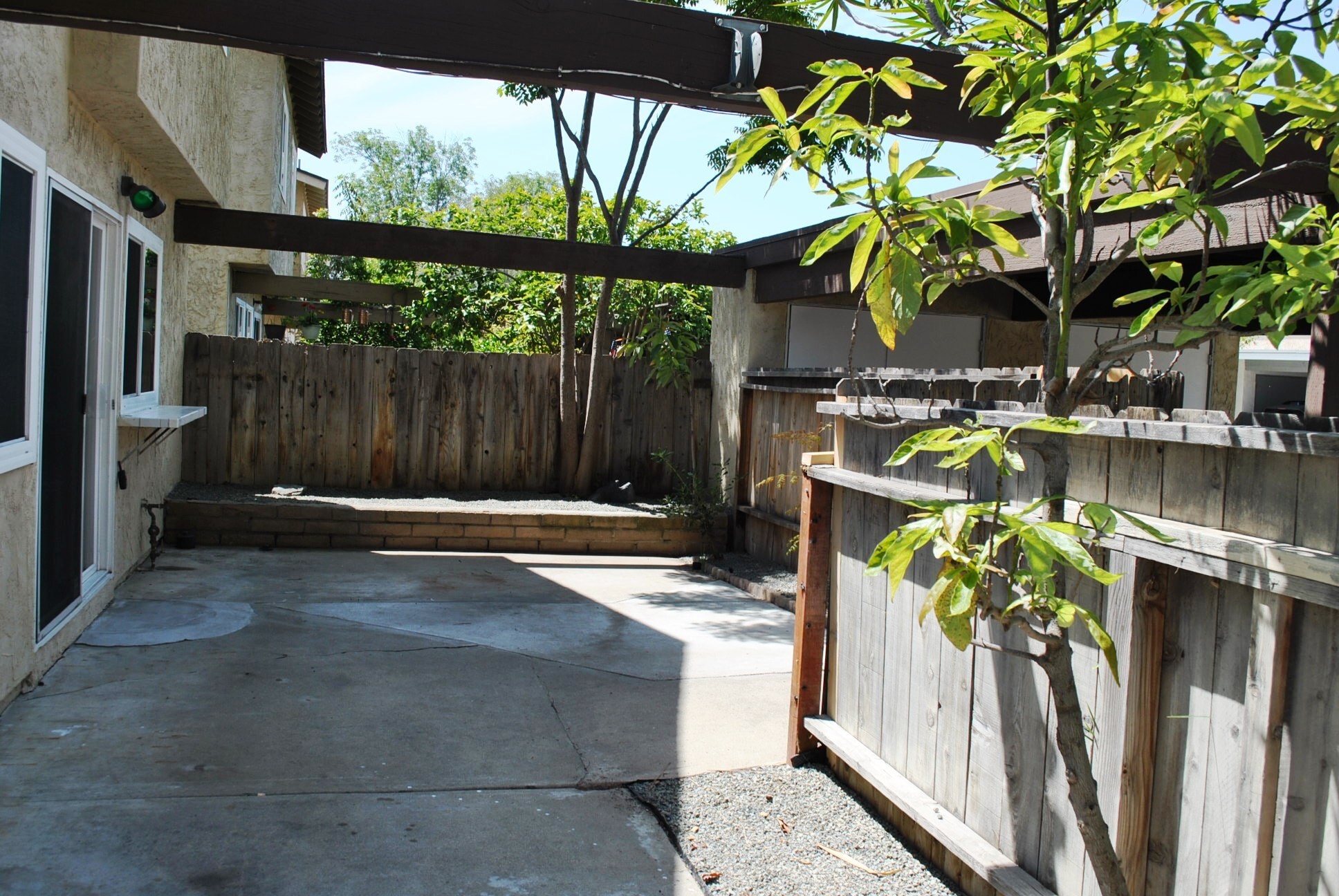 Building Photo - 10626 Escobar Dr