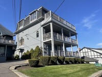 Building Photo - 98 Rockland St