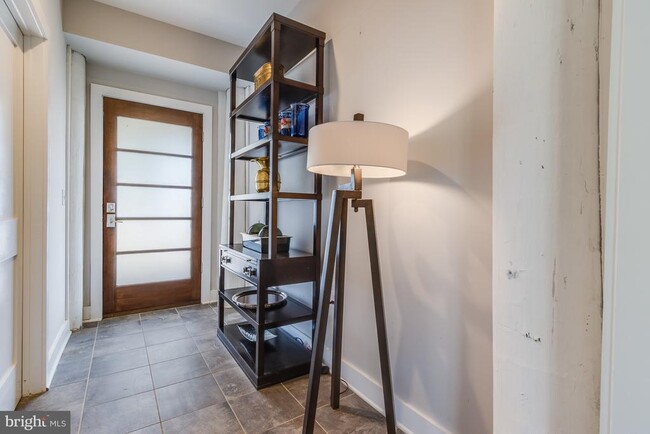 Building Photo - 34903 W Love Dr