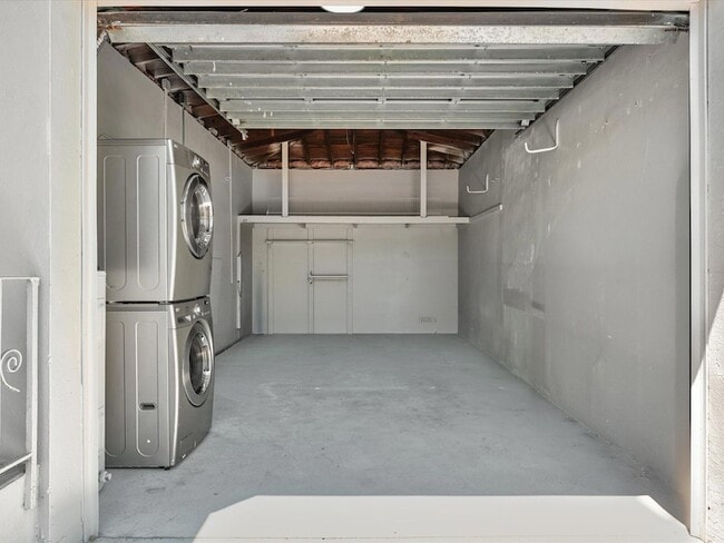 Building Photo - 54 SW 16th St