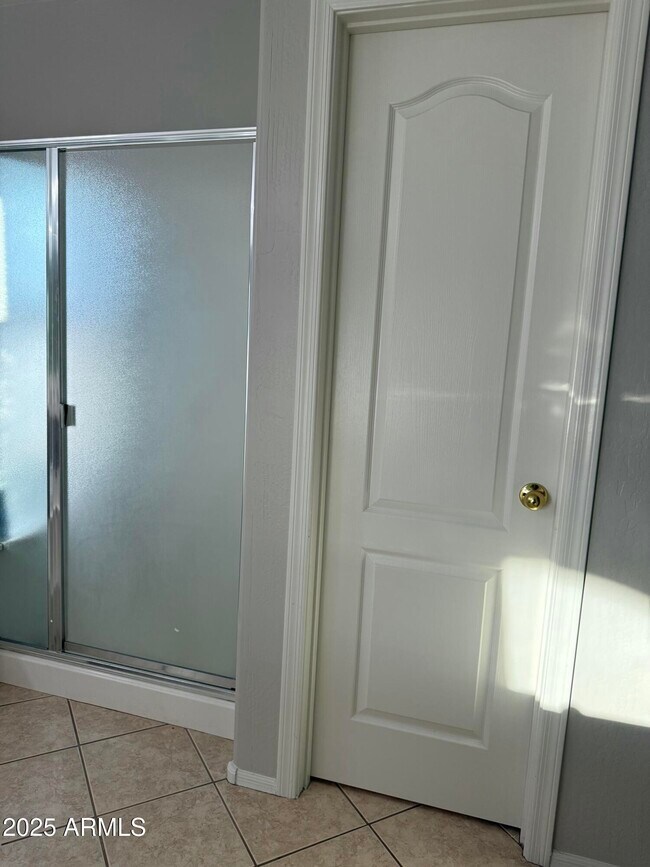 Building Photo - 4825 W Milada Dr