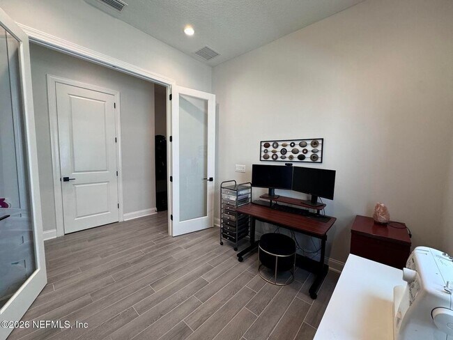 Building Photo - 128 Zephyr Dr