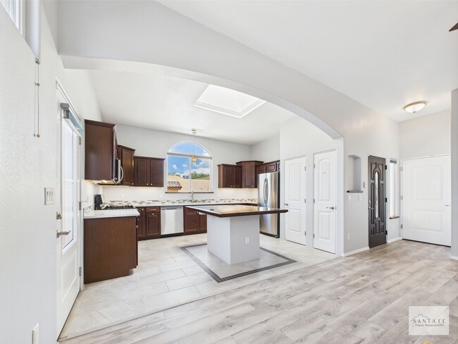 Building Photo - Bright & Airy | Spacious Kitchen, A/C & Ga...