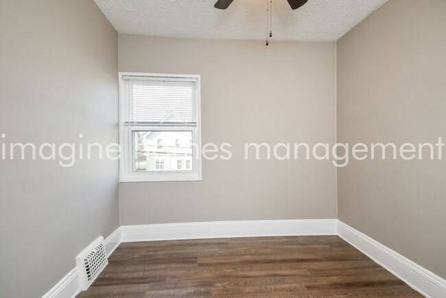 Building Photo - 1568 Olivewood Ave