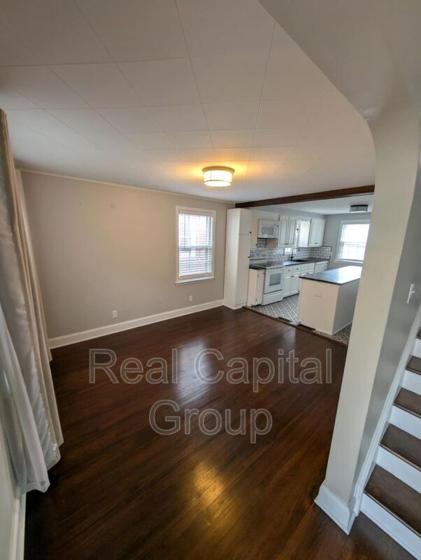Building Photo - 226 Capen Blvd