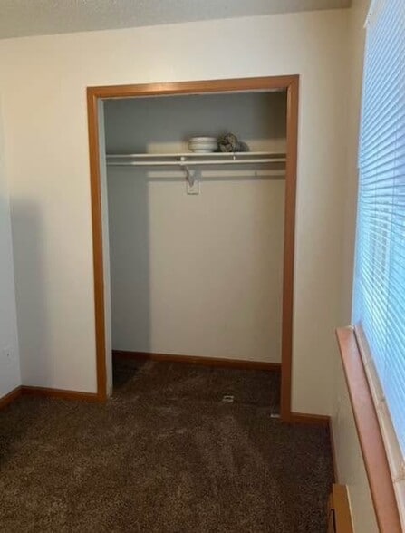 walkin closet in 2nd bedroom - 131 Wellington St