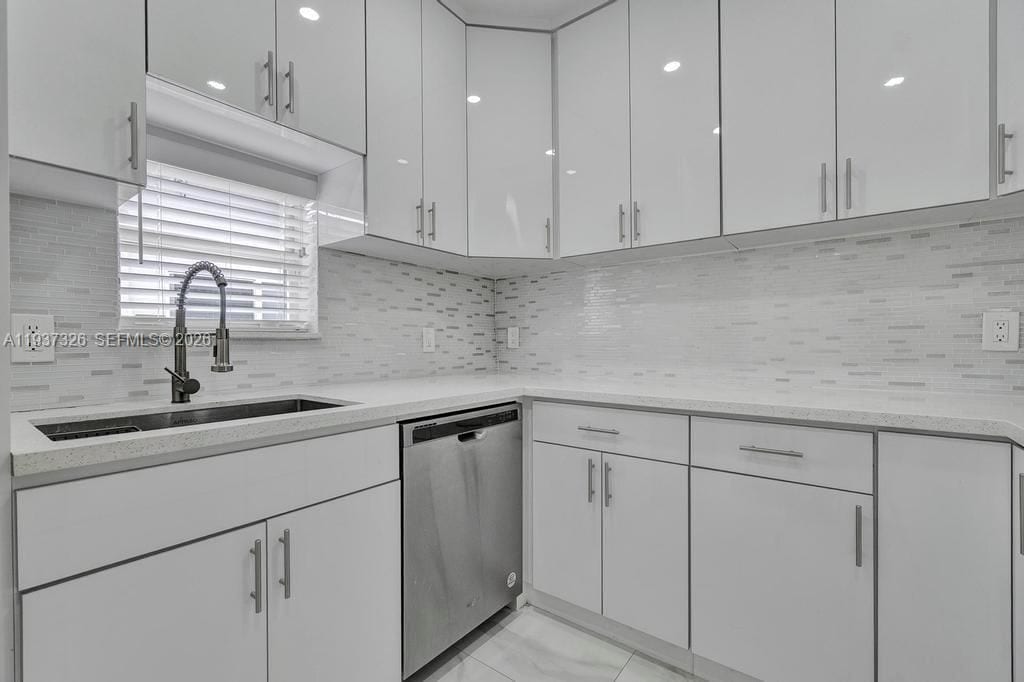 Building Photo - 6470 SW 27th St