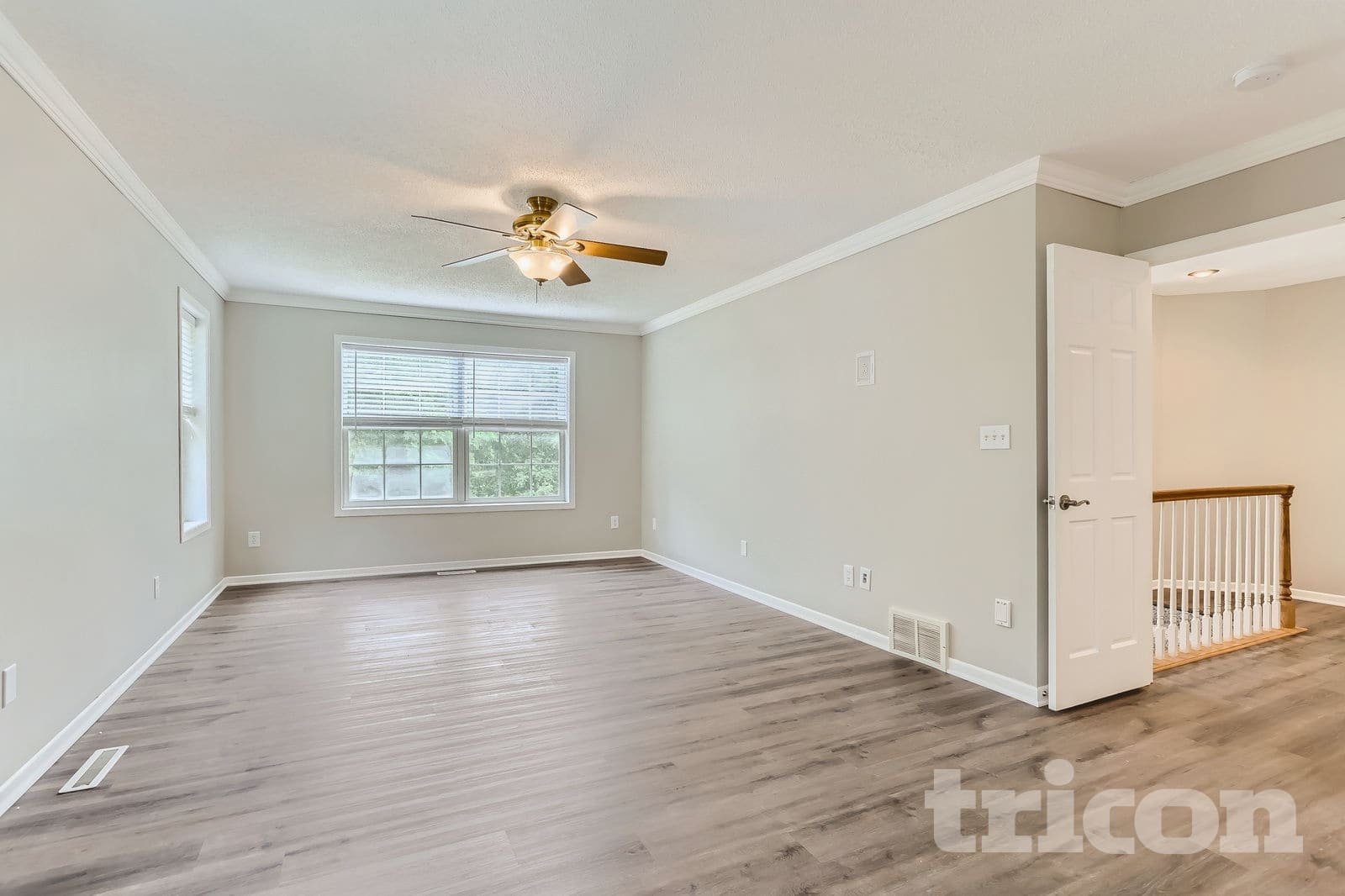 Building Photo - 15012 Viewcrest Ln