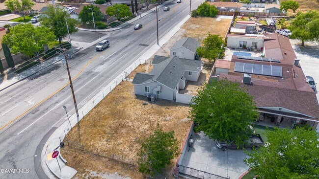 Building Photo - 1807 W Ave K8