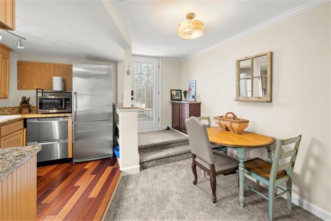 Building Photo - 311 A St NE