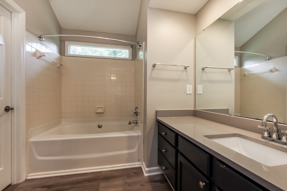 Building Photo - 4204 Hounds Run Dr