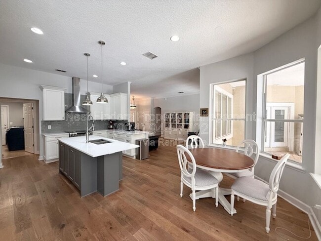 Building Photo - 12784 Cattail Pond Cir S