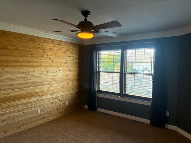 Building Photo - 4207 Gladden Ln