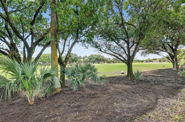 Building Photo - 5850 NW 21st Ave