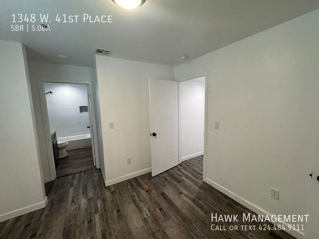 Building Photo - 1348 W 41st Pl