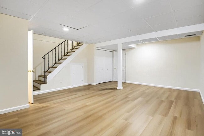 Building Photo - 220 Edgewood St