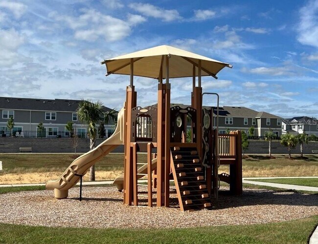 Building Photo - 9112 Westside Hls Dr